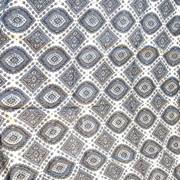 Blue Patterned scarf  rectangle silk - Picture 5 of 5